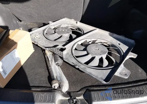 2008 Ford Escape Xlt z USA, uszkodzony, nr VIN 1FMCU93158KB75818